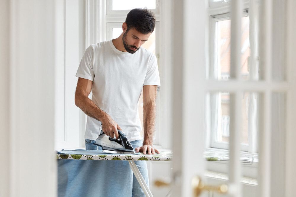 Ironing Zari saari